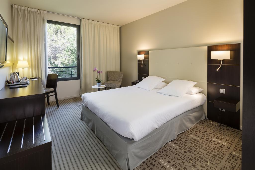 Best Western PLUS Hôtel de l'Arbois Aix-en-Provence Zimmer foto
